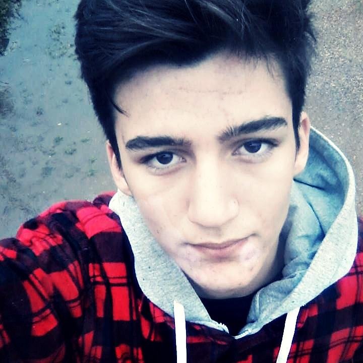 ☨❤ Oque fazer se ela me atrai'. Me conquista ❤☨