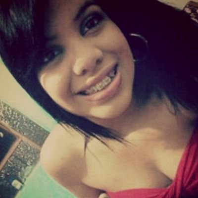 Romantica . Ciumenta 'Seja forte não como uma onda que tudo destroi . mais como uma rocha que tudo suporta