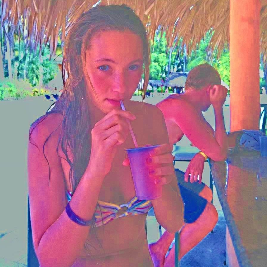 Cor é vida                                               #música                                                                                      @praia