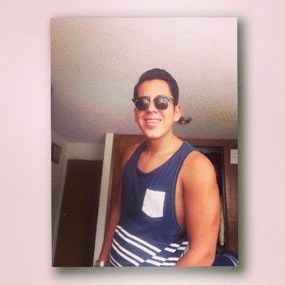 Me encanta imaginar que te beso, y que mis besos te encantan. ¿Me darías la oportunidad de enamorarte?