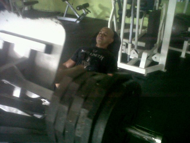 Joel Alexander Rojas Entrenador y Motivador Personal en Fitness y Musculacion, asesor de nutrición. Creador del Hardcore Training System