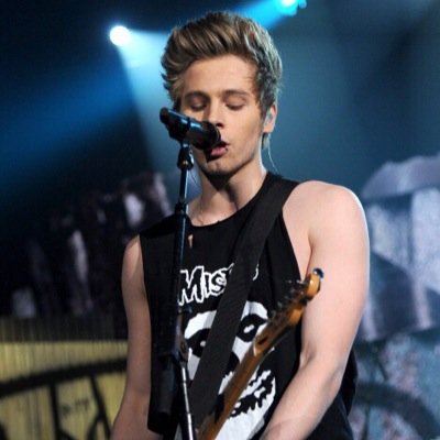 Free follow ||Follow @smeIIyhemmings