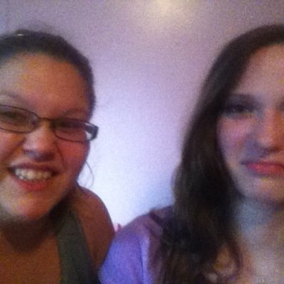 I am a southern Girl that loves Jesus, fashion,makeup,baking,and my bestest friend ever @kaytlin_fangirl