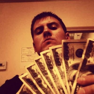 Backup Account For @DWeEzY51 #F4F                        I hate to lose more than you love to win #ChampionshipCity #BBN #LexVegas kik Dweezy51 / Snap D-weezy51