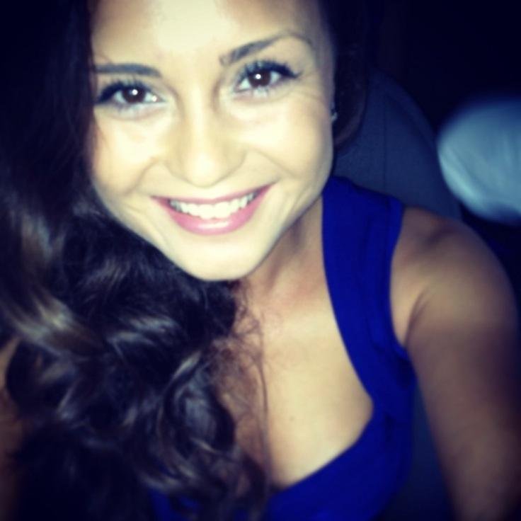 Dveina's profile picture. 