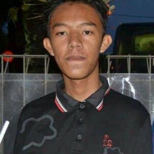 SMA N 2 PLG|XI IPA2 • 10 Mei 1998 |Liverpool & Madrid