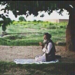 اذكرهُ الآن  - إنّه يسمعك ، إنه يذكرك لا إله إلا أنت 
.سبحانك .. إني كنت من الظالمين