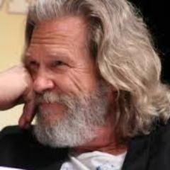 No lo sé, ¿Cómo he llegado aquí? ¿Amenazas a mis cachorros? ¿Dónde estoy? ¿Cómo me llamo? ¿Niño a la barbacoa? ¿Hombre lobo? AUUUUUUUUUUUUUUUUUUUUU.