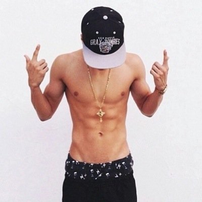 20. Mi camino no fue tan perfecto como las piedras con las que tropecé. •••• Otro chico más amante de la moda. •••• (Contacto: teenfasionintw@outbook.com) SKATE