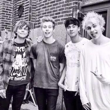 5theSOS's profile picture. this account flopped.