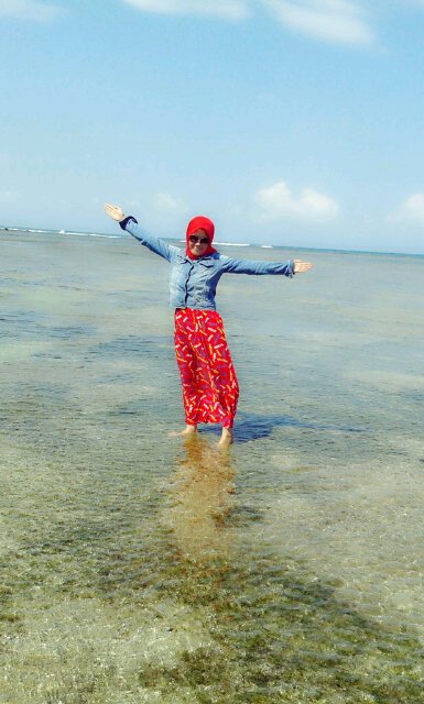 yuliayara's profile picture. bawa hati kita utk bahagia...jgn biarkan kesedihan betah di dalamnya