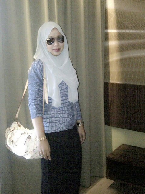 MiaDianWidyasar's profile picture. Mia  Widya | Family | Pink | 13 April |