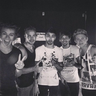 Midnight Memories!! ☮ 
Hey! This Is My Fan Account Of One Direction.
Follow And I Will Follow You Back