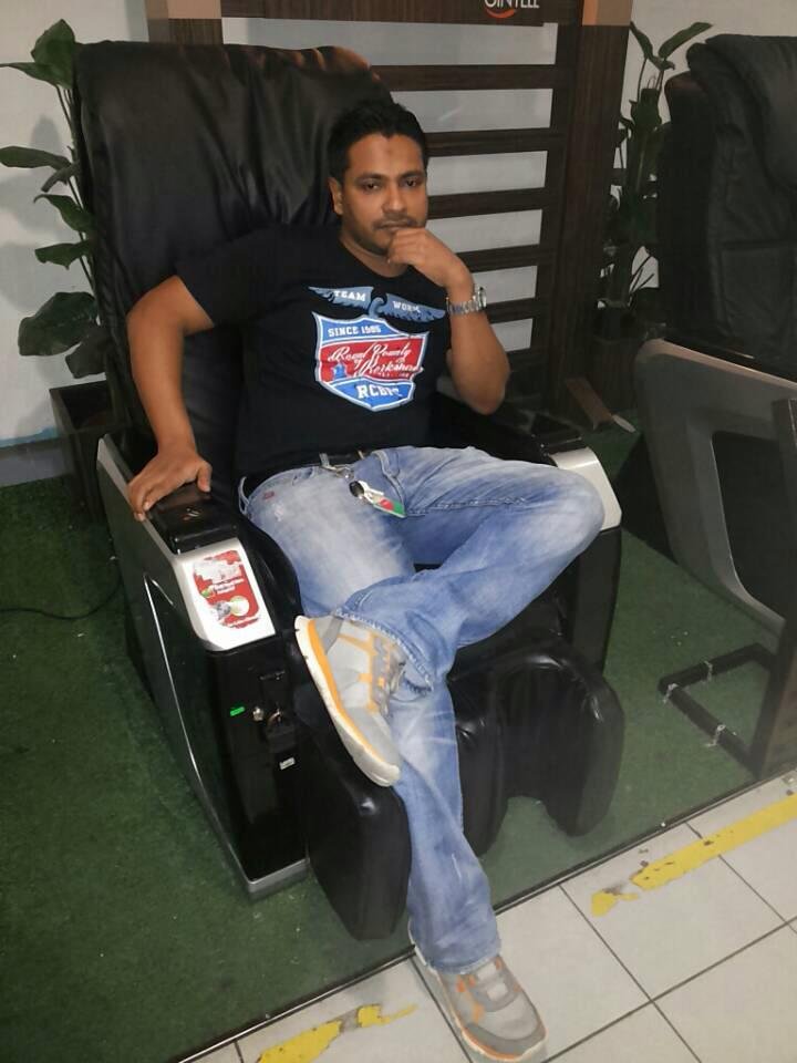 ManirAhmad2's profile picture. 