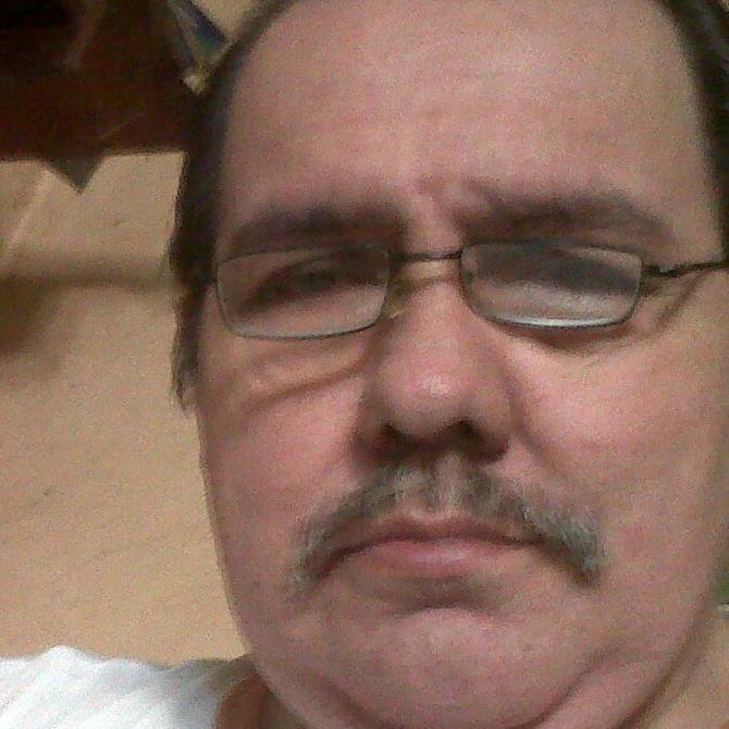 Admirador de la belleza, enamorado de la vida y eterno buscador de la amistad verdadera,