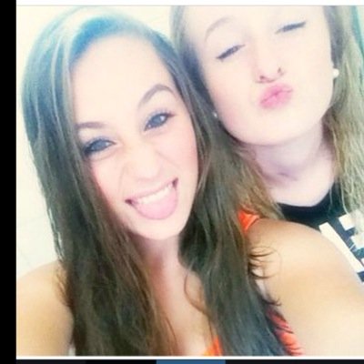 you're the reason that i smile everyday ♡