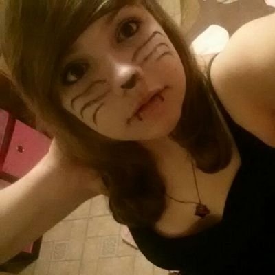Hey I'm Katelyn. I love animals and my two favorite colors are red and black.