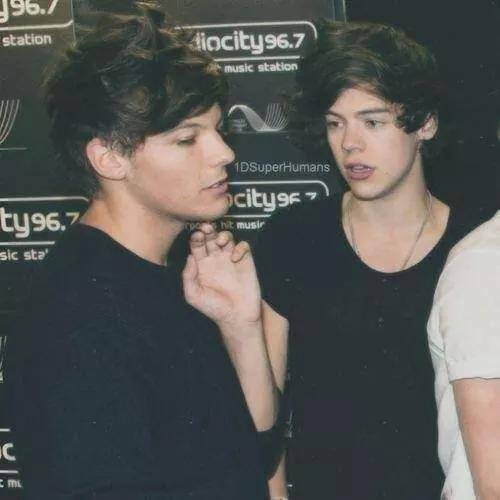 n o t h i n g 
i s  w r o n g 
i n  m a k i n g  
e a c h  o t h e r  
s t r o n g