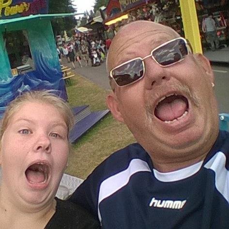 AdKonings's profile picture. getrouwd met Sandra ~ pappa van Melanie en Ivana ~ baasje van Bumper ~ Vrachtwagenchauffeur bij UniExpress ~ trainer/coach The Flyers HS1