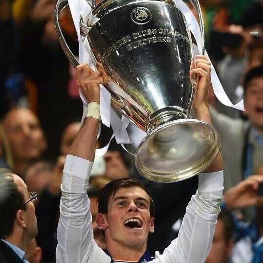 Cuenta de apoyo al mejor futbolista del mundo @GarethBale11. ¡HALA MADRID!