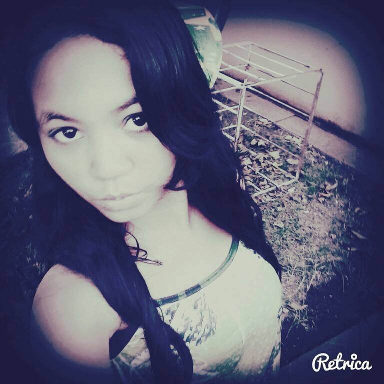 vitoria akie ;)  
garota humilde , legal , brava , ciumenta ,mas acima de tudo confiavel .belieber forever , juss 10
humildade akie reina (y)