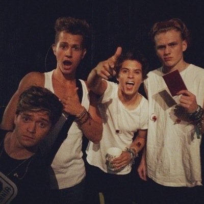 5SOS/ The Vamps/Justin  and Cody are my idols