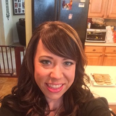 youniquebytina's profile picture. 