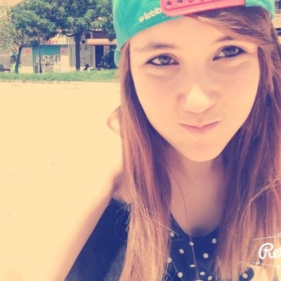 18 Locuras **SURF** Ni contigo ni sin ti hostia puta.| [Primera y única.] «Ni me la sudas tanto como pienso, ni me importas tanto como piensas.»