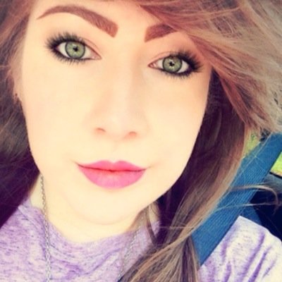 MissLauraTee's profile picture. • Image Retoucher • Retired Pro Gamer • Treating MS with Nutrition • Laugh Love Live •