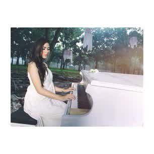UnOffical twitter fansclub of @Jscmila as Nayla at @ASPGGS setiap hari pukul 19.45 di @SCTV_ |created 25-04-14|pengen tau fakta tentang Jsca Mila ?. Cek fav.