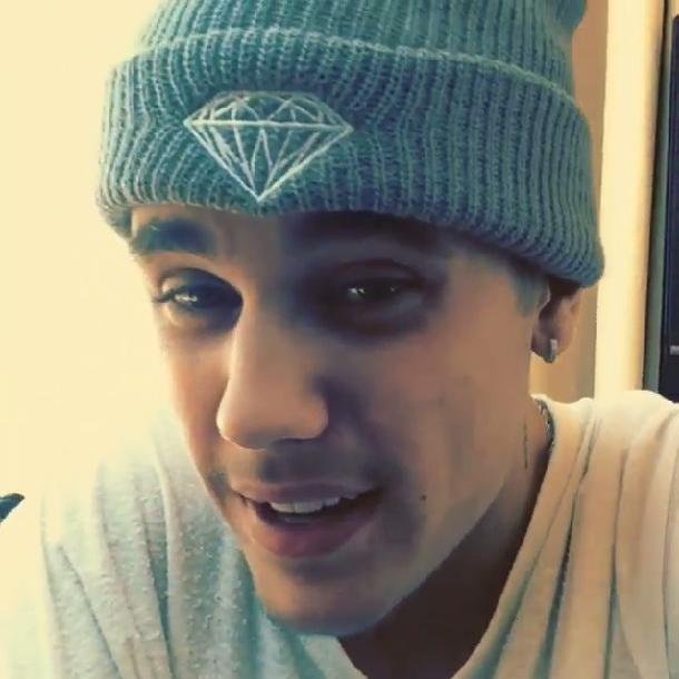 Follow Me Justin -.-