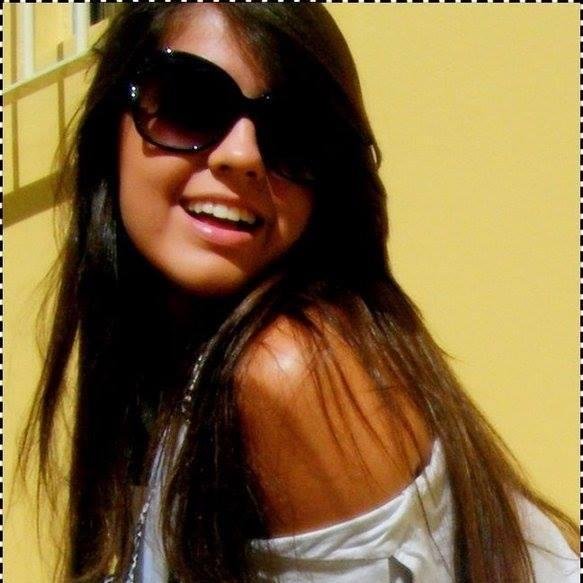 Mineira de BH, 19 anos e tava morrendo de saudade de vocês!! *-*