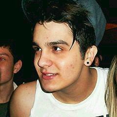 É ele que me faz acordar todos os dias com um sorriso no rosto ∞