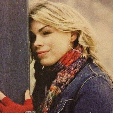 I am the Bad Wolf. I RP myself. Travelling the universe with The Doctor. My Doctor, @TrenchcoatDoc ((DWRP/Some18+/SV))