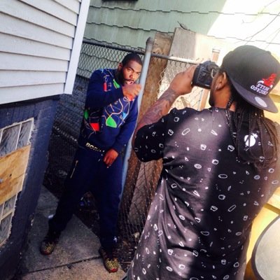 CEO AND OWNER OF MURDAMUSIC           
Feat/Bookings Hit:staingangmurda@gmail.com 
CEO OF TIZZLE$TAINGANG 
BLACKGATE SAVAGE MURDAMILL
