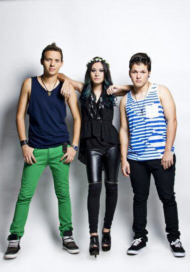Banda de rock integrada por @mjgrmeissner @daniel_meissner , @albert_meissner escucha nuestro material en http://t.co/2lJSf268vC
Management: (+58) 414-6057734