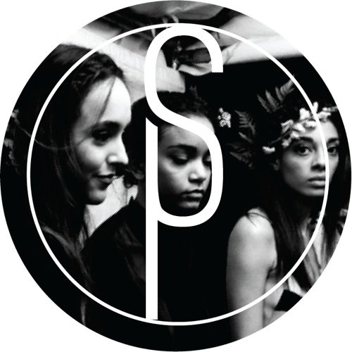 STYLEPUBLIC is a visual diary, a street style blog, a public view of private lives, a documentation of people ... a style culture club.