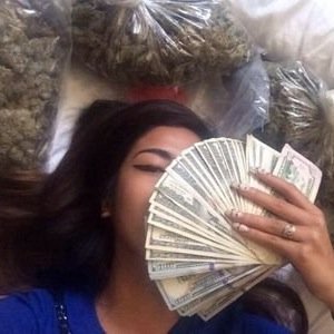 FREE FOLLING YALL HOES