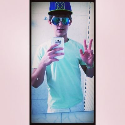 17-Anos ~De'Booa :3