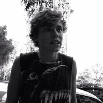 卌Calum is my boyfriend卌