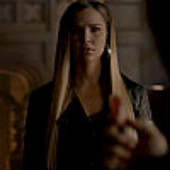 Vampiresa.Mejor Amiga de Stefan Salvatore.Damon me asesino.