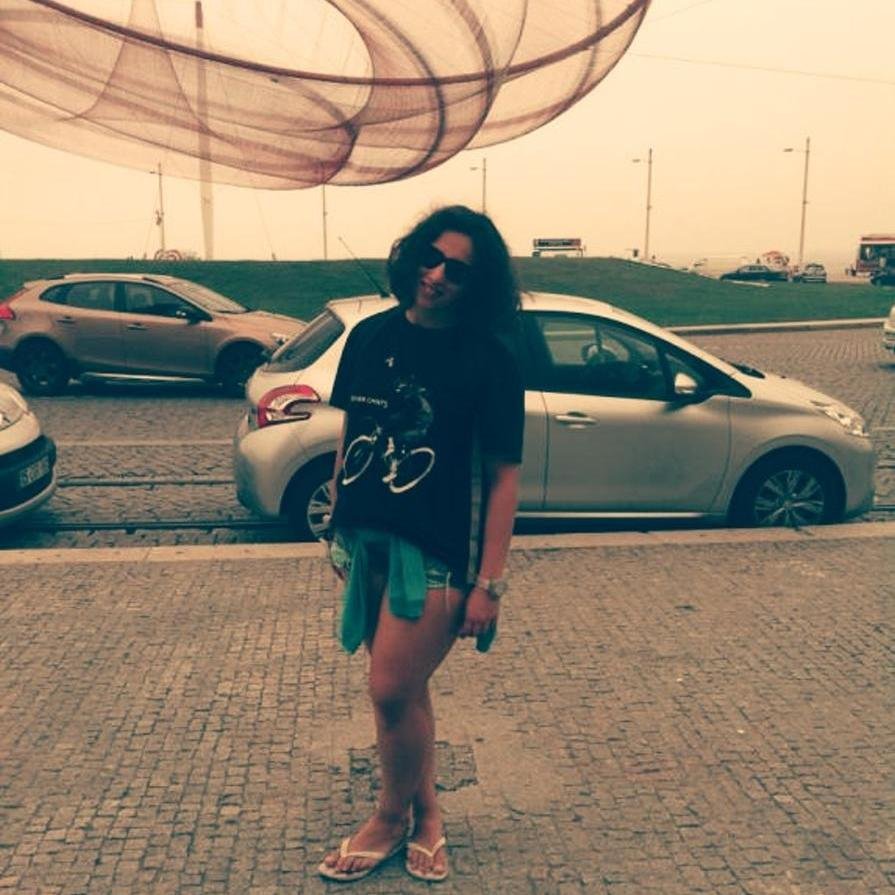 claraazevedo7's profile picture. 