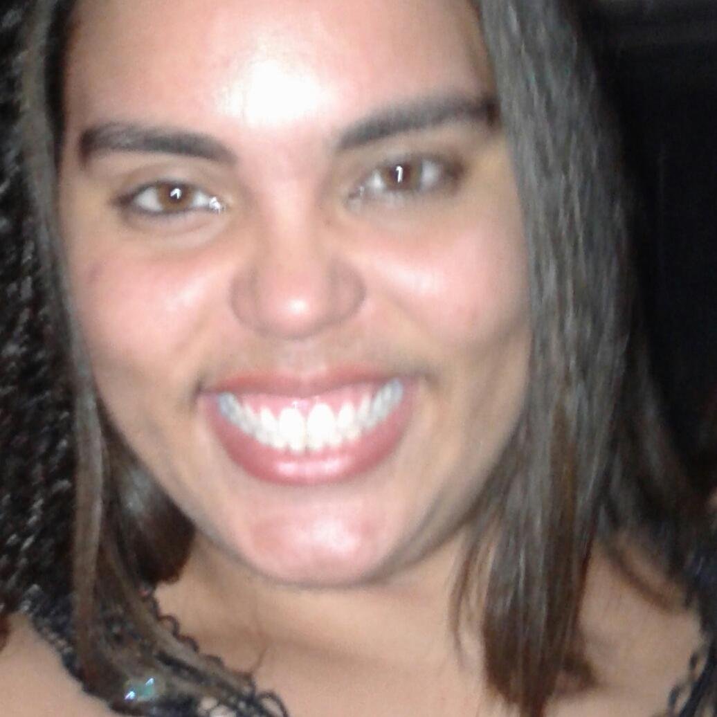 Sagitariana, são paulina, extrovertida e de bem com a vida...