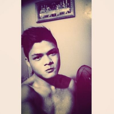 There are no perfect men in the world,only perfect intention...parang ako mamahalin kita ng lubos..lols Add me on FB shantiesx_menzen@yahoo.com