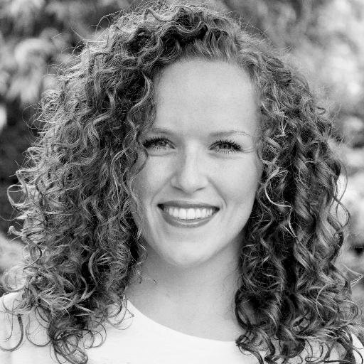 21 jaar- studente Journalistiek- creatief- post niet veel op Twitter