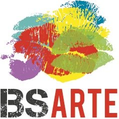 Apasionada del arte, tanto de la pintura como del diseño gráfico. Como emprendedora con BSarte transformo el arte en artesanía. Soy artista y diseñadora.