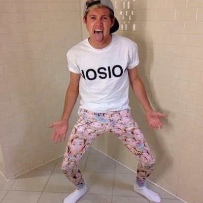 Narrrryyy's profile picture. Hi! You got a free follow from me, @my5carrots

Don't follow me, but follow @my5carrotss
It would be sweet x