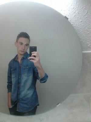 ErozenParadox's profile picture. Joueur DE 
Roster Erozen