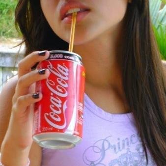 Por medo as pessoas precisam esconder o que elas sentem , o que elas são , o quanto sofrem