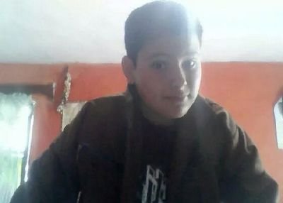 hola, yo vivo en mi casa.. soy de.. mis papas jaja xd sigueme y te sigo